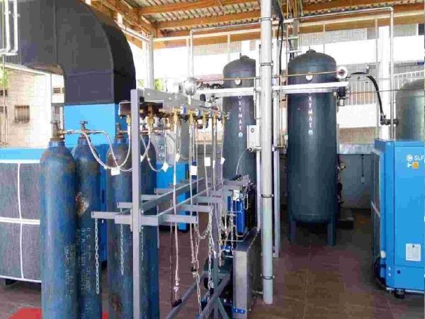 प्लांट से सीधे अस्पताल को सप्लाई होने से ट्रांसपोर्टेशन की दिक्कत नहीं आएगी। इससे यह काफी आसानी से अस्पताल को मिल सकेगा। टैंकरों आदि के बड़े मुद्दों को भी हल करने में मदद मिलेगी - Dainik Bhaskar