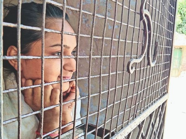 कोरोना से लड़ना है, घर में रहना है: डरें नहीं, हिम्मत रखें; इस माह 626 ने हराया कोरोना, 72% घरों में ही रहकर हो रहे ठीक