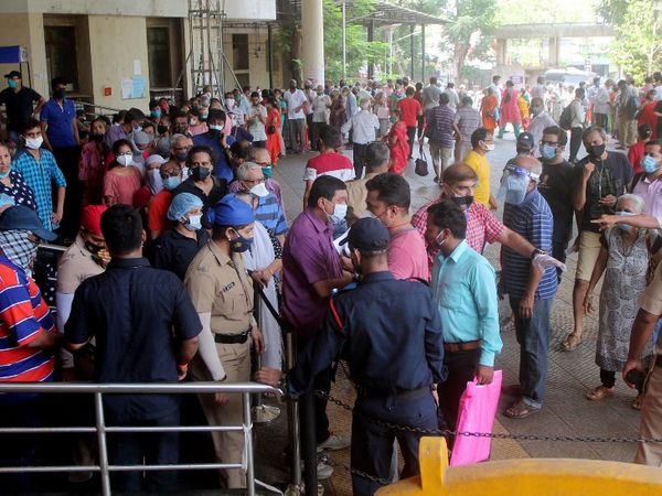 कोर्ट ने हॉस्पिटलों में ऑक्सीजन कमी और कोरोना गाइडलाइंस का पालन न होने पर स्वत: संज्ञान लिया है। - Dainik Bhaskar