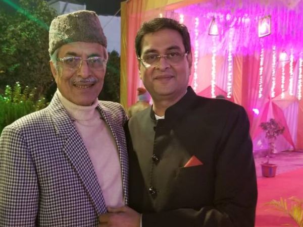 रूमी जाफरी श्याम मुंशी के साथ अपने छोटे भाई जामी जाफरी की शादी के फंक्शन में।