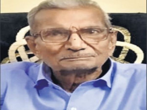 बुजुर्ग नारायण भाऊराव दाभाडकर - Dainik Bhaskar