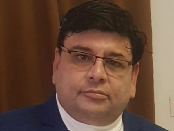 अजीज (बीई मैकेनिकल) है।