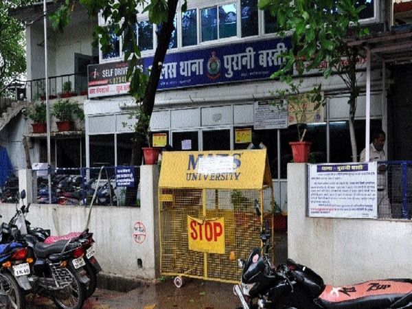 इस मामले की फाइलबीन पुरानी बस्ती पुलिस कर रही है। चोरी का सामान जिनको बेचा गया उन्हें हासिल करने के प्रयास में अफसर लगे हैं।