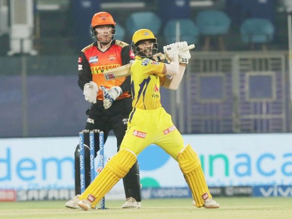 ऋतुराज गायकवाड़ ने 44 बॉल पर 75 रन की पारी खेली।