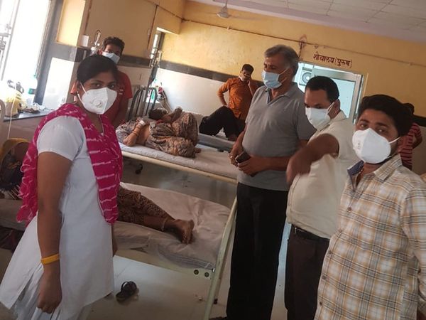 मरीजों को बेड के लिए तड़पता देख बनवा दिया वार्ड: 20 लाख खर्च कर खाली पड़े ईएनटी वार्ड में ऑक्सीजन पॉइंट लगवाए, 21 बेड की क्षमता बढ़ी