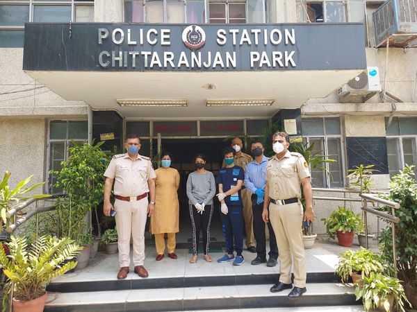 Siblings shocked after parents’ death from Corona | माता-पिता की कोरोना से हुई मौत के बाद सदमे में थे भाई-बहन, रिश्तेदारों से कही थी आत्महत्या की बात
