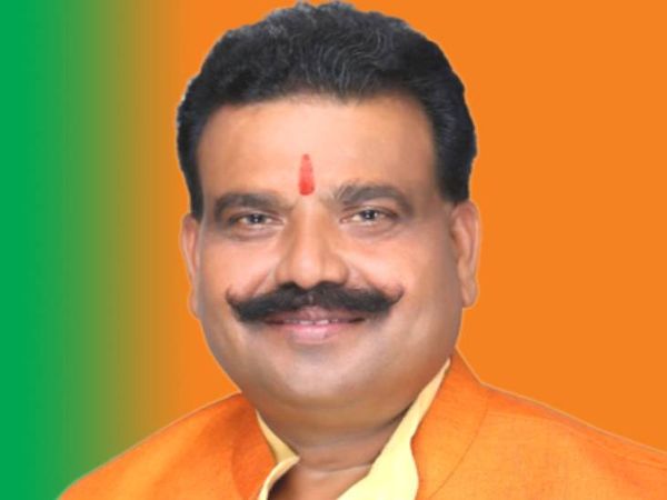 विधायक केसर सिंह की 28 अप्रैल को कोरोना से मौत हो गई थी। अब उनका एक वीडियो सामने आया है। मास्क नहीं लगाने पर उन्होंने कहा था कि अब कोविड कहां रखा है? - Dainik Bhaskar
