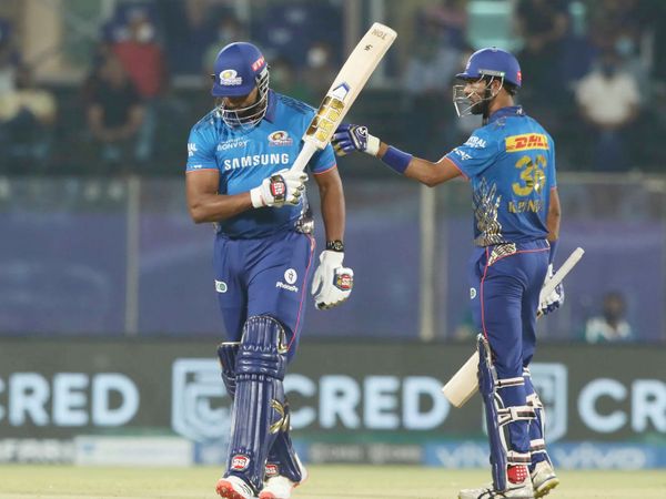 पोलार्ड और क्रुणाल के बीच चौथे विकेट के लिए सिर्फ 41 बॉल पर 89 रन की पार्टनरशिप हुई।