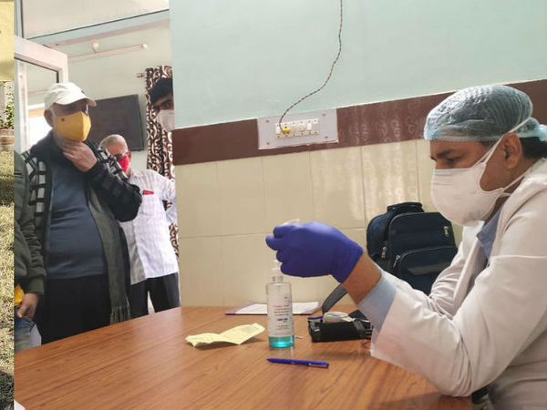 बीकानेर के अस्पतालों में भीड़ ल - Dainik Bhaskar