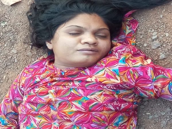 इस लड़की की उम्र 22 से 23 साल बताई जा रही है। मामले में माना थाने की पुलिस तफ्तीश कर रही है।