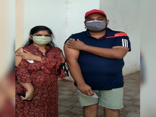 अगस्त 2020 में कोविड आने के बाद काफी परेशानी हुई थी मंंगल दंपती ने लगाया टीका