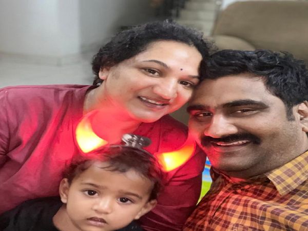 श्रीजना गुम्मला कहती हैं कि कामकाजी महिला हो या घरेलू सभी अपने-अपने मोर्चे पर कुछ न कुछ संघर्ष कर रही हैं। मां होने के नाते महामारी से लड़ने की जिम्मेदारी भी बढ़ जाती है।