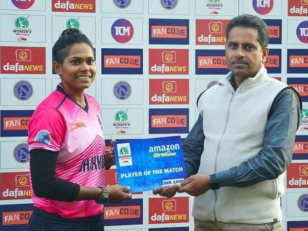 झारखंड की इंद्राणी रॉय टीम में शामिल एक मात्र नया चेहरा हैं।