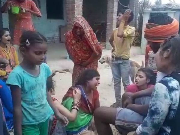 लड़के के घर वालों का रो-रोकर बुरा हाल है। - Dainik Bhaskar