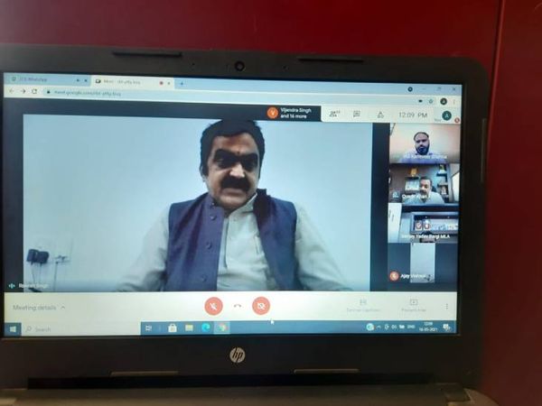 सांसद राकेश सिंह जिला आपदा प्रबंधन समिति की बैठक में शामिल हुए।