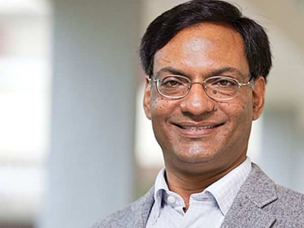 डिपार्टमेंट ऑफ साइंस एंड टेक्नोलॉजी (DST) के सेक्रेटरी और IIT कानपुर के सीनियर प्रोफेसर डॉ. आशुतोष शर्मा। - Dainik Bhaskar
