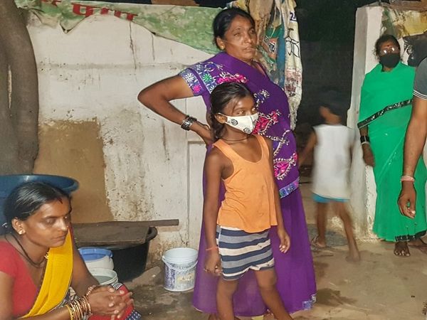 शांत साहू के घर को छोटा कर दिया गया है।
