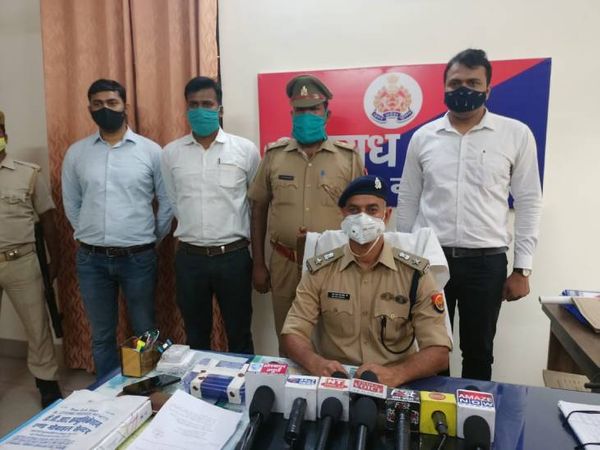 पुलिस ने आरोपियों को जेल भेज दिया है। इसके साथ अन्य लोगों की तलाश जारी है। - Dainik Bhaskar