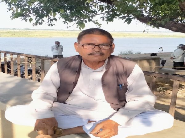 कानपुर देहात क्षेत्र के गंगा तट पर लगभग 40 साल से अंत्येष्टि कराने वाले राजेन्द्र मिश्रा बताते हैं कि उन्होंने कभी भी ऐसा भयावह दृश्य न देखा, न सुना। उन्होंने बताया कि नजफगढ़ में आमतौर पर रोजाना 12-14 शव आते थे, लेकिन अप्रैल मध्य में यह 80-90 तक पहुंच गए।