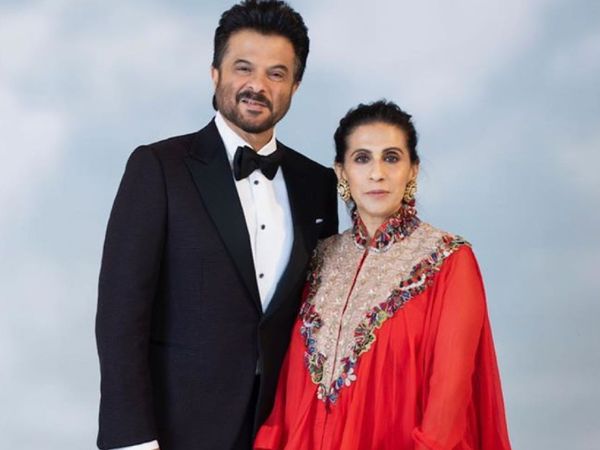 Wedding Anniversary: Anil Kapoor wrote a romantic note for wife Sunita on the wedding anniversary, said -You are the bedrock of our combined families | अनिल कपूर ने शादी की सालगिरह पर पत्नी सुनीता के लिए लिखा रोमांटिक नोट, बोले- हमारी पूरी फैमिली का आप मजबूत आधार हो 2 Wedding Anniversary: Anil Kapoor wrote a romantic note for wife Sunita on the wedding anniversary, said -You are the bedrock of our combined families | अनिल कपूर ने शादी की सालगिरह पर पत्नी सुनीता के लिए लिखा रोमांटिक नोट, बोले- हमारी पूरी फैमिली का आप मजबूत आधार हो - WPage - क्यूंकि हिंदी हमारी पहचान हैं