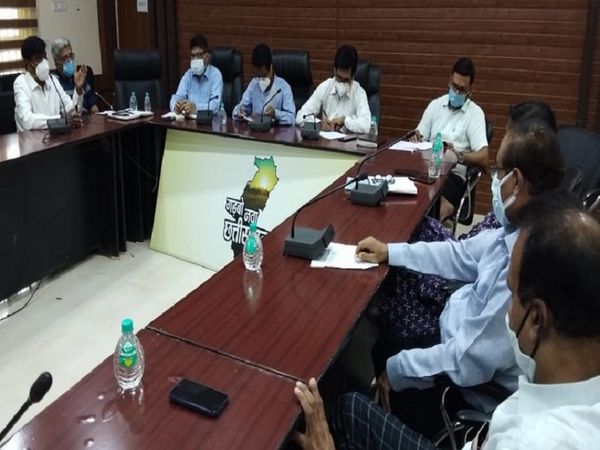जिले में कोरोना की थर्ड वेव की आशंका को देखते हुए बच्चों के उपचार की व्यवस्था की प्लानिंग शुरू हो गई है।