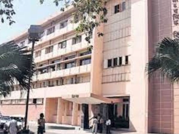 मध्यप्रदेश में 12वीं की परीक्षाओं पर निर्णय जून के पहले सप्ताह में लिया जाएगा। - प्रतीकात्मक फोटो - Dainik Bhaskar