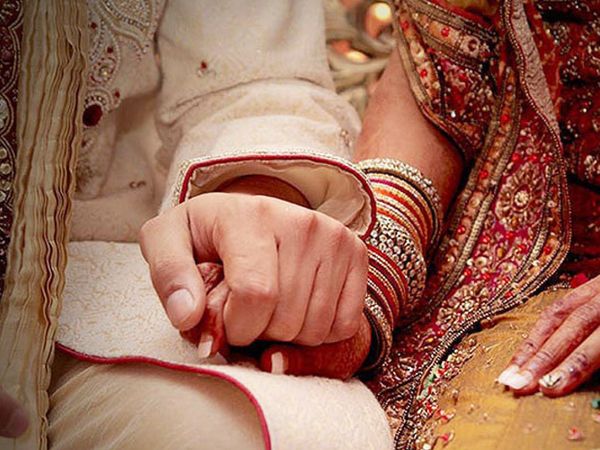 पाकिस्तान की सिंध विधानसभा में निकाह कानून से संबंधित एक नया बिल पेश किया गया है। (प्रतीकात्मक) - Dainik Bhaskar
