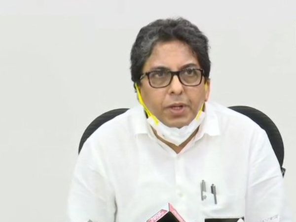 बंगाल के चीफ सेक्रेटरी अलापन बंद्योपाध्याय को 31 मई सुबह 10 बजे तक DoPT, दिल्ली रिपोर्ट करने के लिए कहा गया है।