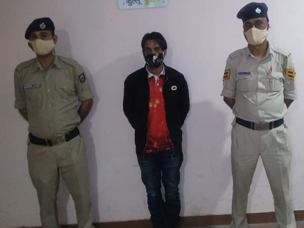 केन्या की महिला से हेरोइन खरीदने की कोशिश का आरोपी।