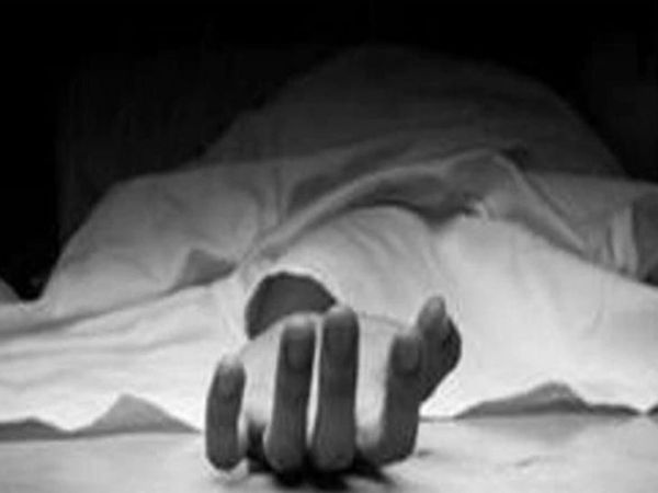 बद्दी में एक इंडस्ट्री के सिक्योरिटी गार्ड ने अपने ही साथी की हत्या करी दी। पुलिस मामले की जांच में जुटी है। -डेड बॉडी की सिंबॉलिक इमेज - Dainik Bhaskar