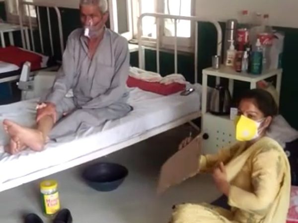 घुमारवीं। तपती गर्मी में कोविड सेंटर घुमारवीं में मरीजों को न तो पंखे और नहीं पेयजल मरीजों को मिल रहा है। - Dainik Bhaskar