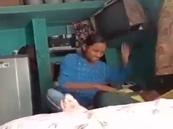 मां द्वारा बच्चे की पिटाई का यह वीडियो उसके किसी रिश्तेदार ने अपने फोन से बनाया और पुलिस को दे दिया। - Dainik Bhaskar