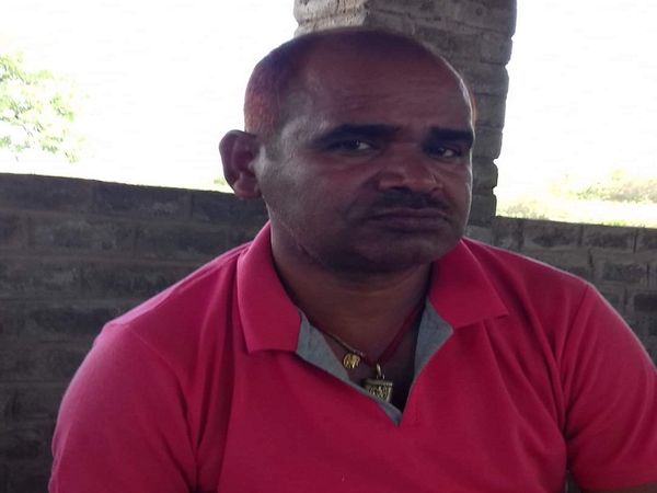 गिरफ्तार किया गया ढाबा संचालक रविंद्र।