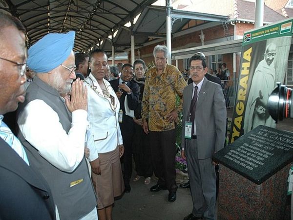 सितंबर 2006 में तत्कालीन प्रधानमंत्री मनमोहन सिंह ने पीटरमारित्जबर्ग का दौरा किया था।