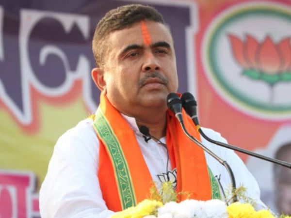 शुभेंदु एवं उनके भाई पर आरोप है कि उनके कहने पर नगर पालिका कार्यालय के गोदाम का ताला जबरदस्ती खोला गया और यहां से सरकारी त्रिपाल की चोरी की गई। (फाइल फोटो) - Dainik Bhaskar