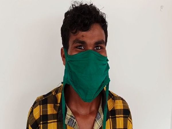 सरेंडर करने वाली नक्सली बुधराम ने बताया कि नक्सली हमें सिलगेर जाने कह रह थे, लेकिन वहां कोरोना फैल गया है। इसलिए हमने सरेंडर करने का फैसला लिया।