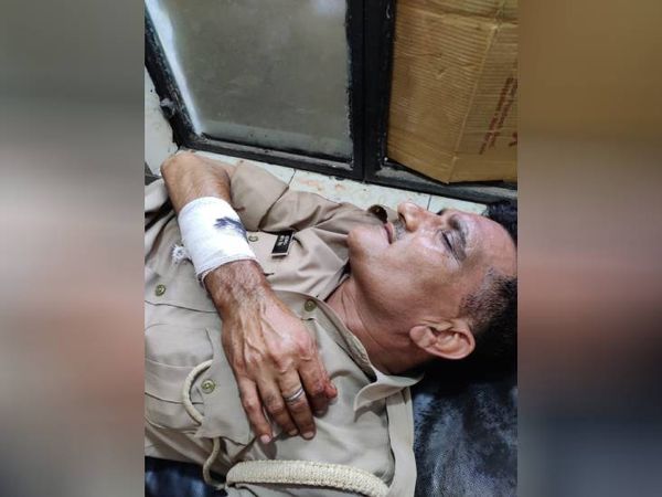 CO ने बताया कि गनीमत रही कि सारा मलबा नहीं गिरा। नही तो अनहोनी भी सकती थी। - Dainik Bhaskar
