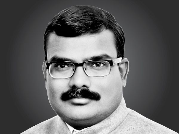 विराग गुप्ता, सुप्रीम कोर्ट के वकील और ‘अनमास्किंग वीआईपी’ पुस्तक के लेखक - Dainik Bhaskar