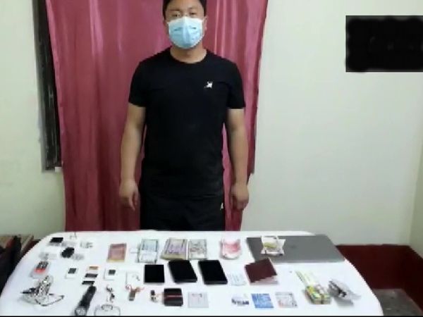 The name of the captured Chinese national is Han Junwe. He has got currency and SIM cards of India, Bangladesh and China. - Dainik Bhaskar