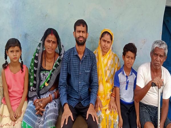 अपने परिवार के साथ जितेंद्र