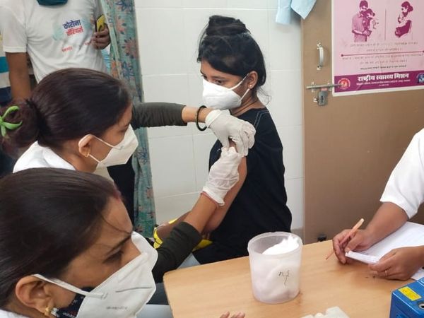 अलवर में 27 नए पॉजिटिव आए: जिले के आधे ब्लॉक से कोई पॉजिटिव नहीं, अब भी एक्टिव केस 563: RTPCR जांच भी कम हुई