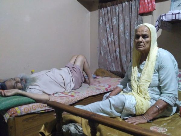 मुजफ्फराबाद से आईं अमृत कौर के - Dainik Bhaskar