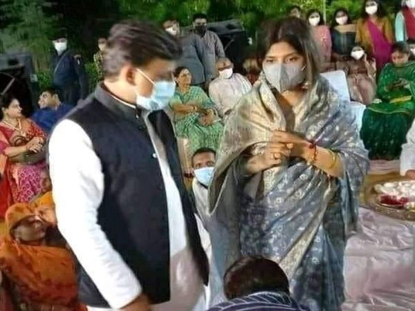 सुबह से सैफई पहुंचे अखिलेश और डिंपल ने शादी से पूर्व के सभी रस्मों में हिस्सा लिया। भात की रस्म निभाई। जय माल के बाद दोनों ने दीपाली और अश्विनी को आशीर्वाद दिया।