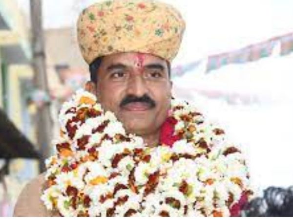 संजय डांगी से पूछताछ में जुटी एसीबी की टीम।