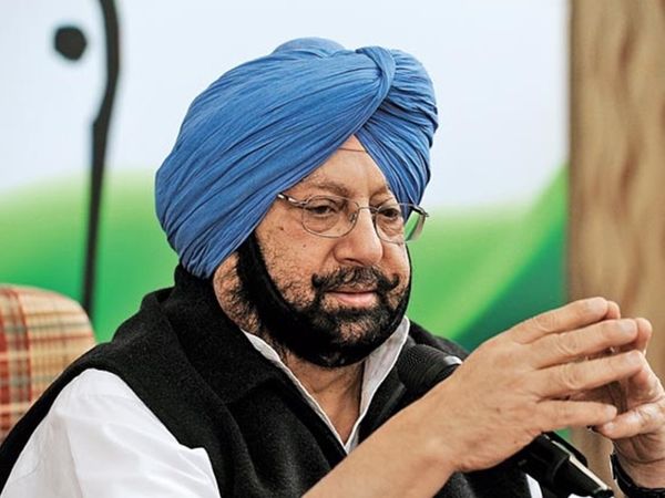 जिस कमेटी के सामने कैप्टन पेश होने वाले हैं, उसकी अध्यक्षता मल्लिकार्जुन खड़गे करेंगे।- फाइल फोटो। - Dainik Bhaskar