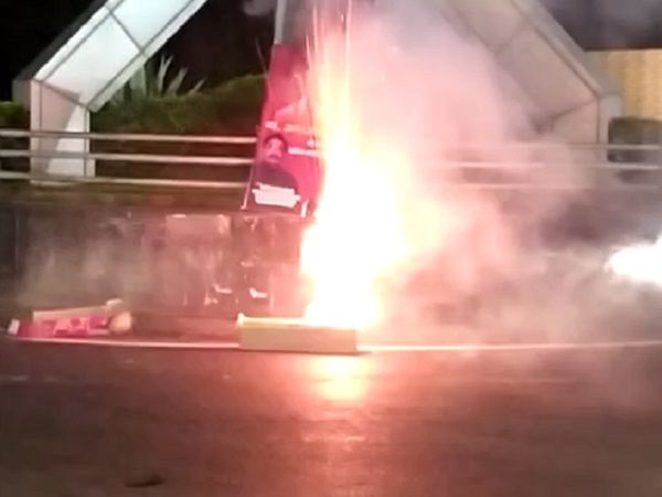 मंत्री जी ने तो अपना जन्मदिन सुबह पौध रोपण और जरूरतमंदों को सामान बांटकर सादगी से मनाया। पर शाम होते-होते उनके समर्थक कोरोना प्रोटोकॉल को भूल गए।