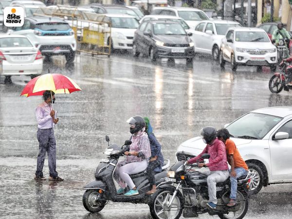 लखनऊ में बारिश के दौरान जाम की स्थिति भी रही।