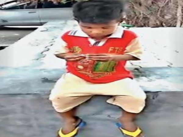 पंजाब में बस स्टैंड पर लावारिस हालत में मिली बोलने में अक्षम बच्ची। - Dainik Bhaskar