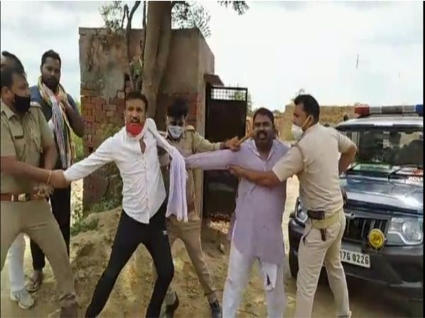 सत्ता पक्ष पर लगाया सपा समर्थित बीडीसी सदस्यों के अपहरण का आरोप।