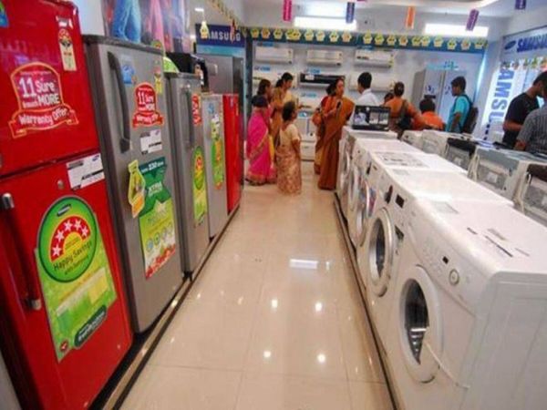 कंपनियों को प्रोडक्ट्स मैन्युफैक्चरिंग पर पिछले साल से करीब 25% ज्यादा लागत खर्च करना पड़ रहा है। -फाइल फोटो - Dainik Bhaskar